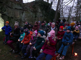 Waldadvent in der Fatima-Grotte (© Karl-Franz Thiede)